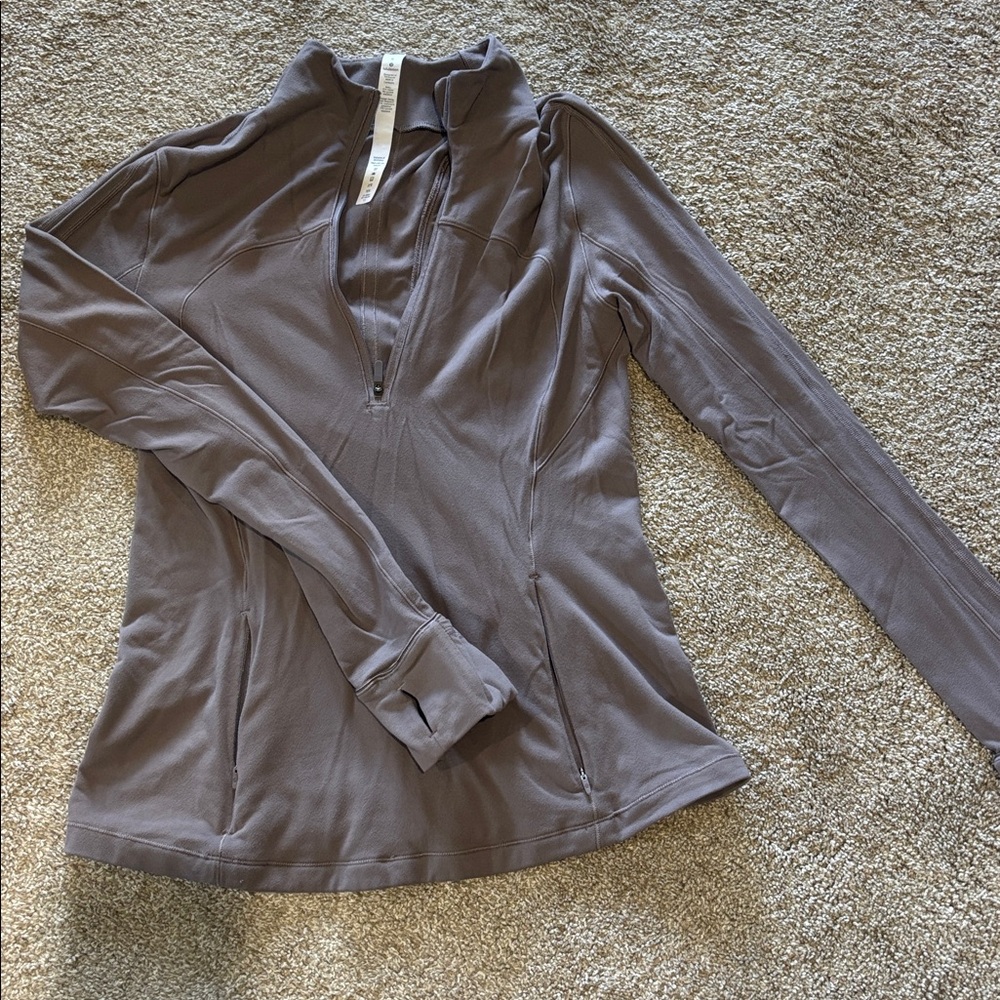 Lululemon run briskly half zip